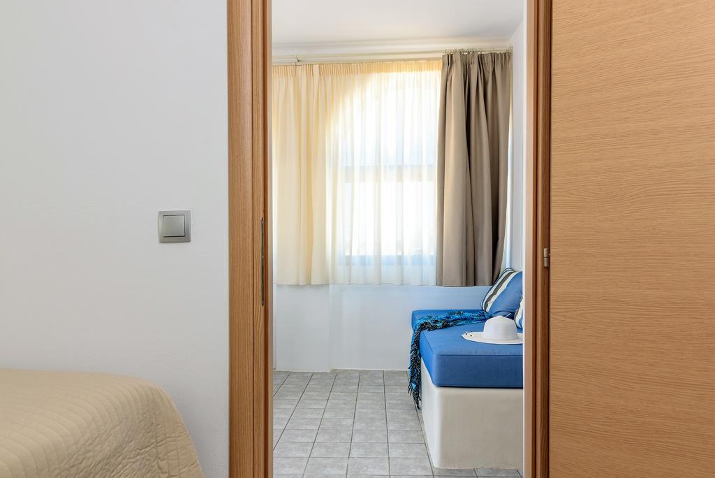 Villa George Santorini Perivolos  Kamer foto
